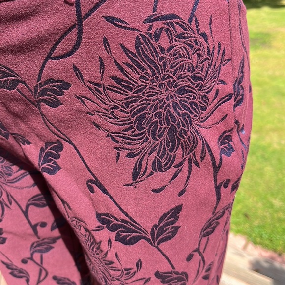 Unworn Ann Taylor cropped pants 2-8 - Picture 2 of 8